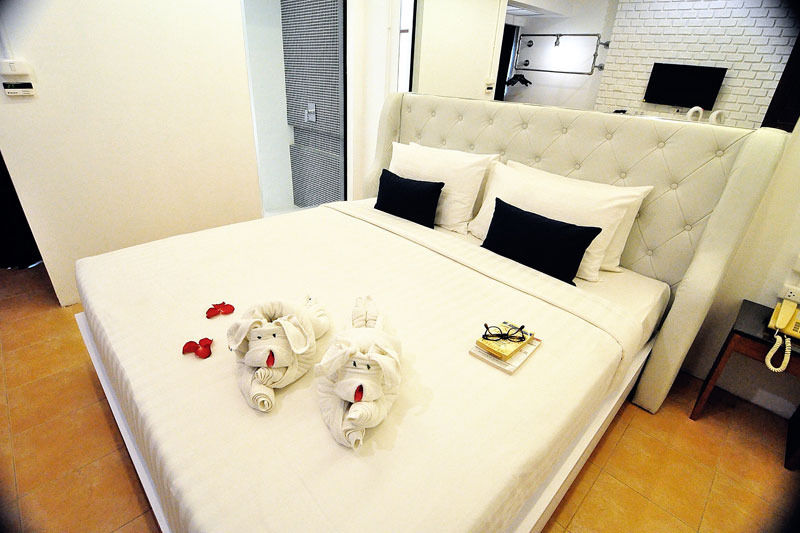Forty Winks Phuket Hotel Patong Exterior foto